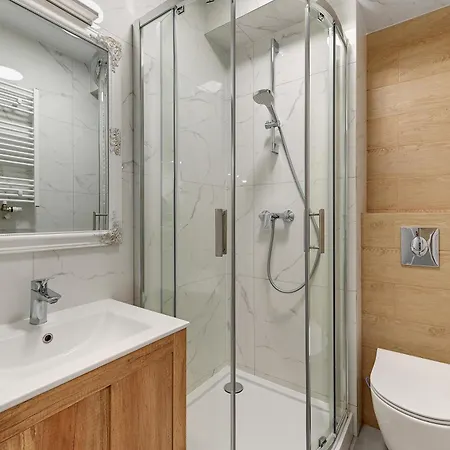 Grobla Centrum 2 By Grand *